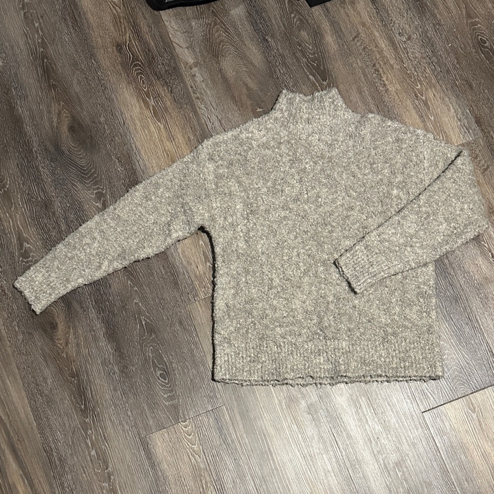 Dynamite Cozy Mock Neck Sweater – Oatmeal Beige